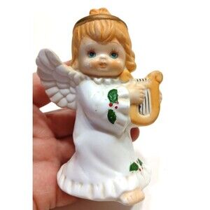 Homco Vintage Angel With Harp Holly Berries 4 Inches Tall Christmas Innocence